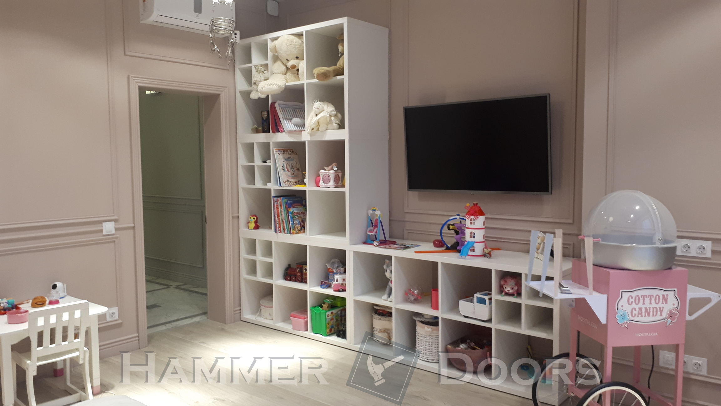 Шкаф стеллаж в детскую 