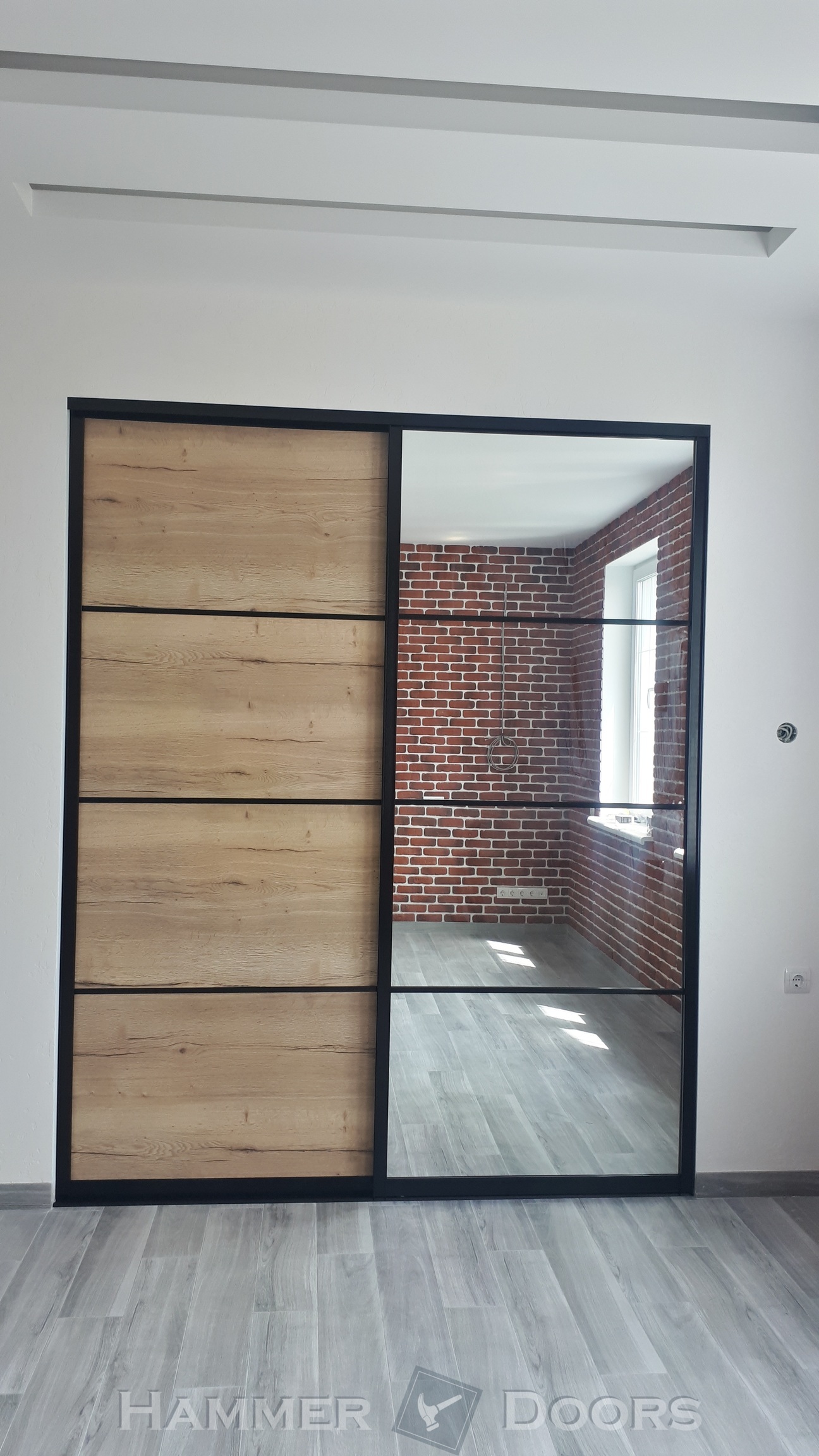 Встроенный шкаф купе.