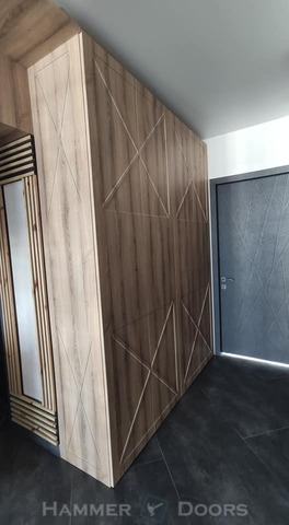 Шкаф с распашными фасадами