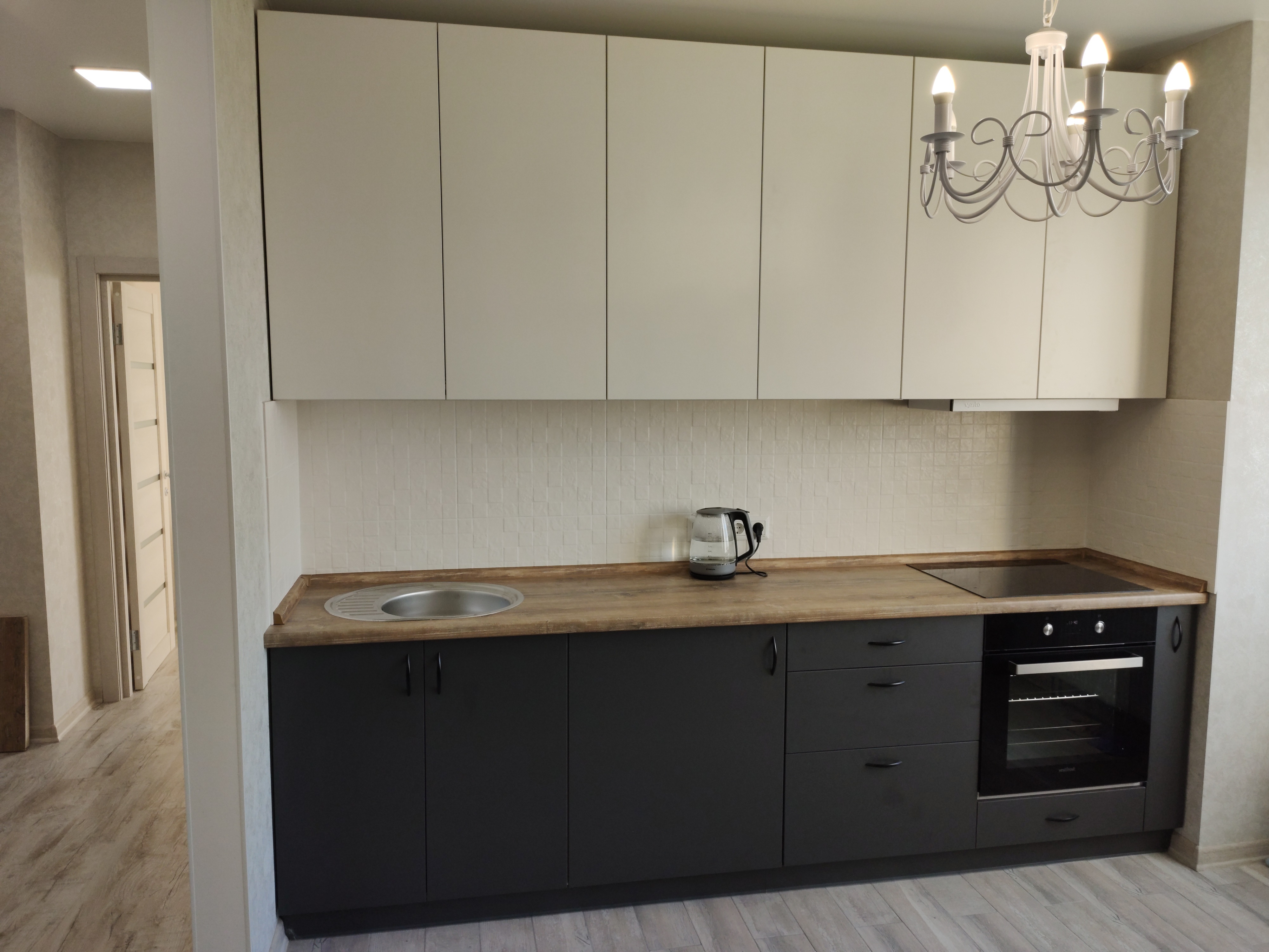 Кухня с фасадами из ДСП.