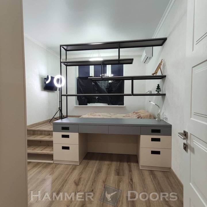 Стол письменный в стиле Loft