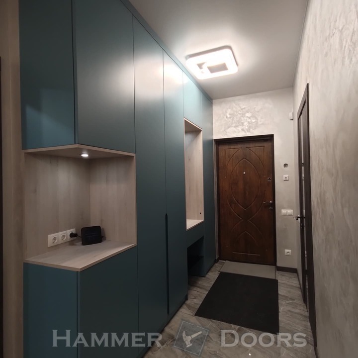 Шкаф с фасадами в покраске